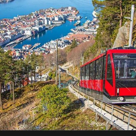 Sentrumsnaer Leilighet Med 3 Soverom. Bergen Exterior foto